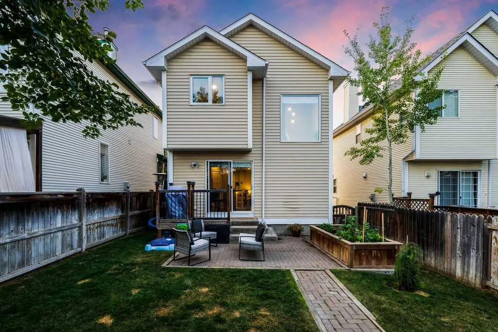 301 tuscany Drive NW