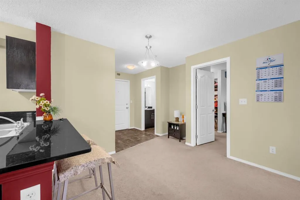 403 Mackenzie Way SW, #4316