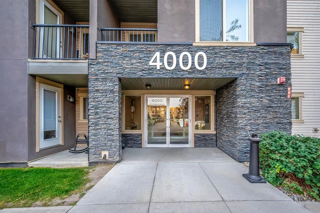 403 Mackenzie Way SW, #4316