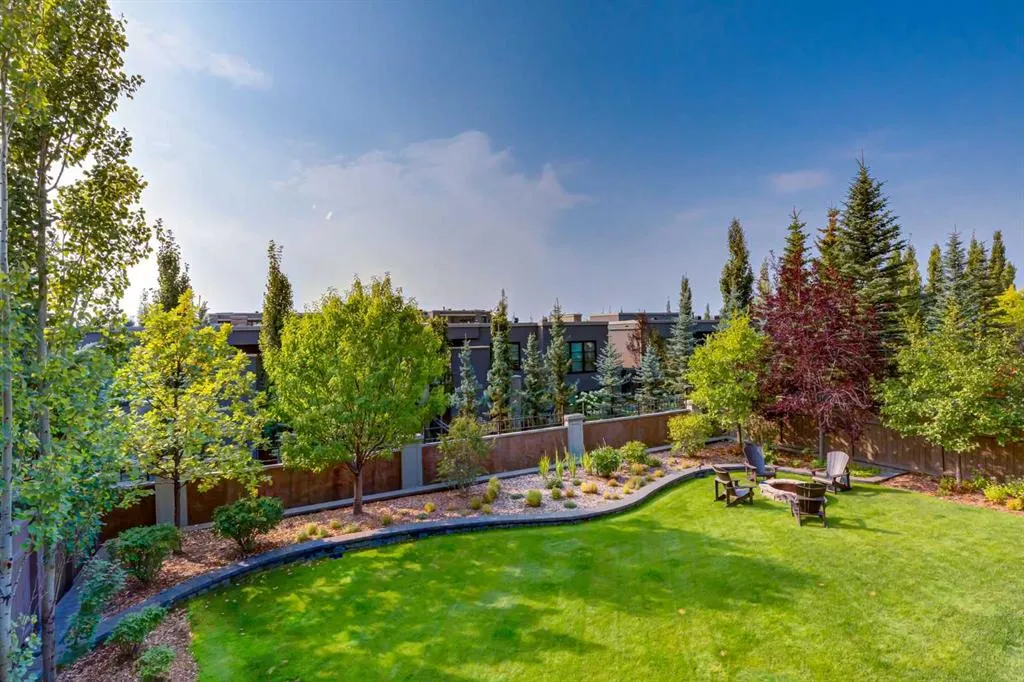 223 Aspen Ridge Place SW