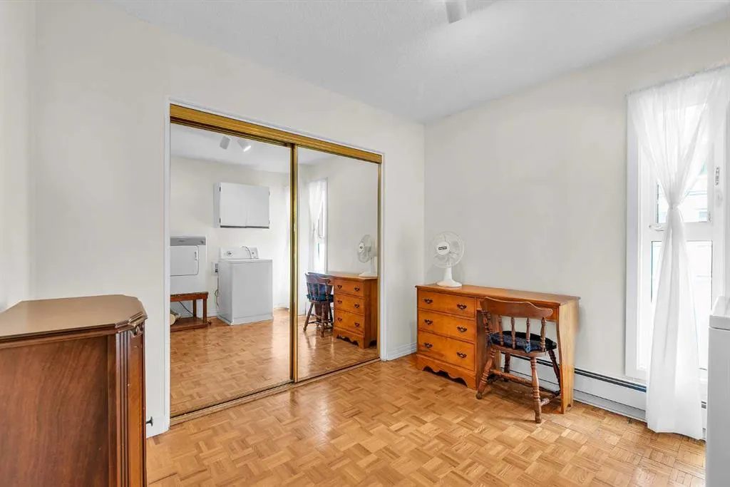 516 Cedar Crescent SW, #102