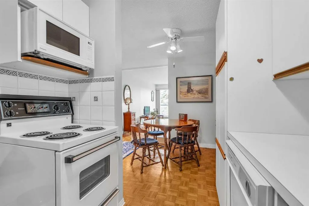 516 Cedar Crescent SW, #102