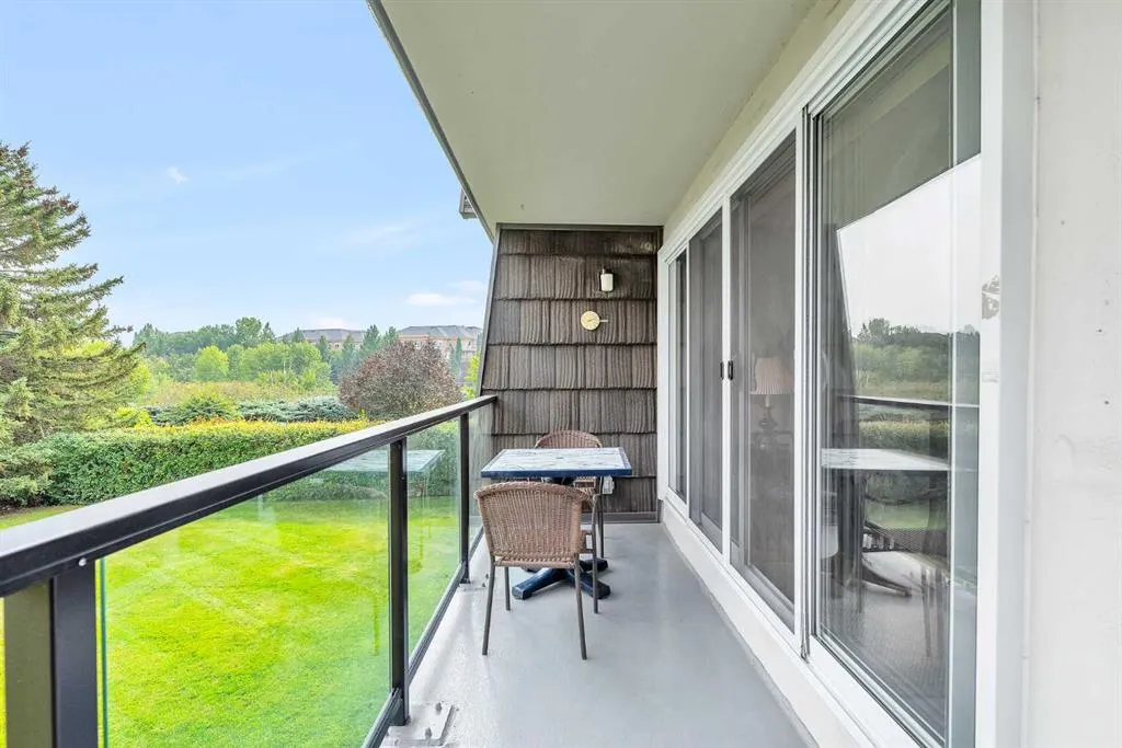 516 Cedar Crescent SW, #102