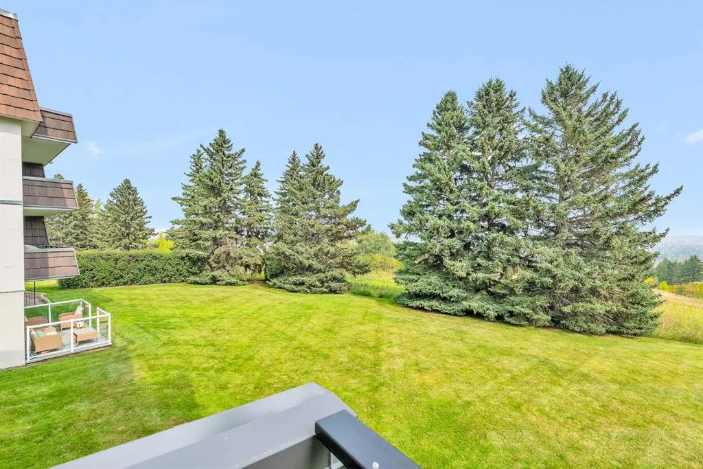 516 Cedar Crescent SW, #102