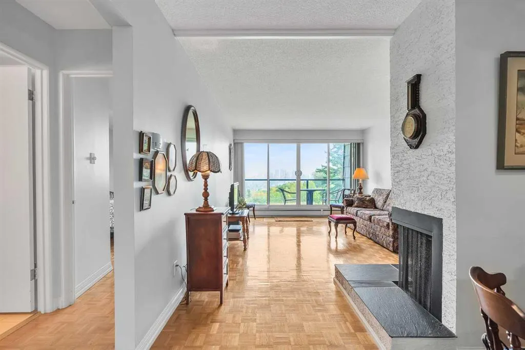 516 Cedar Crescent SW, #102