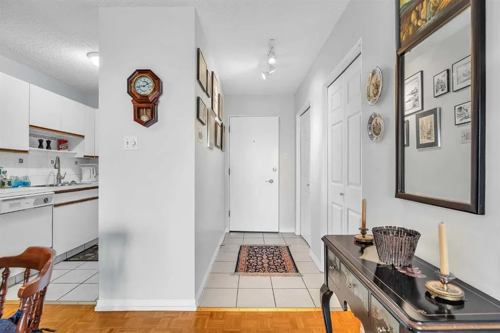 516 Cedar Crescent SW, #102