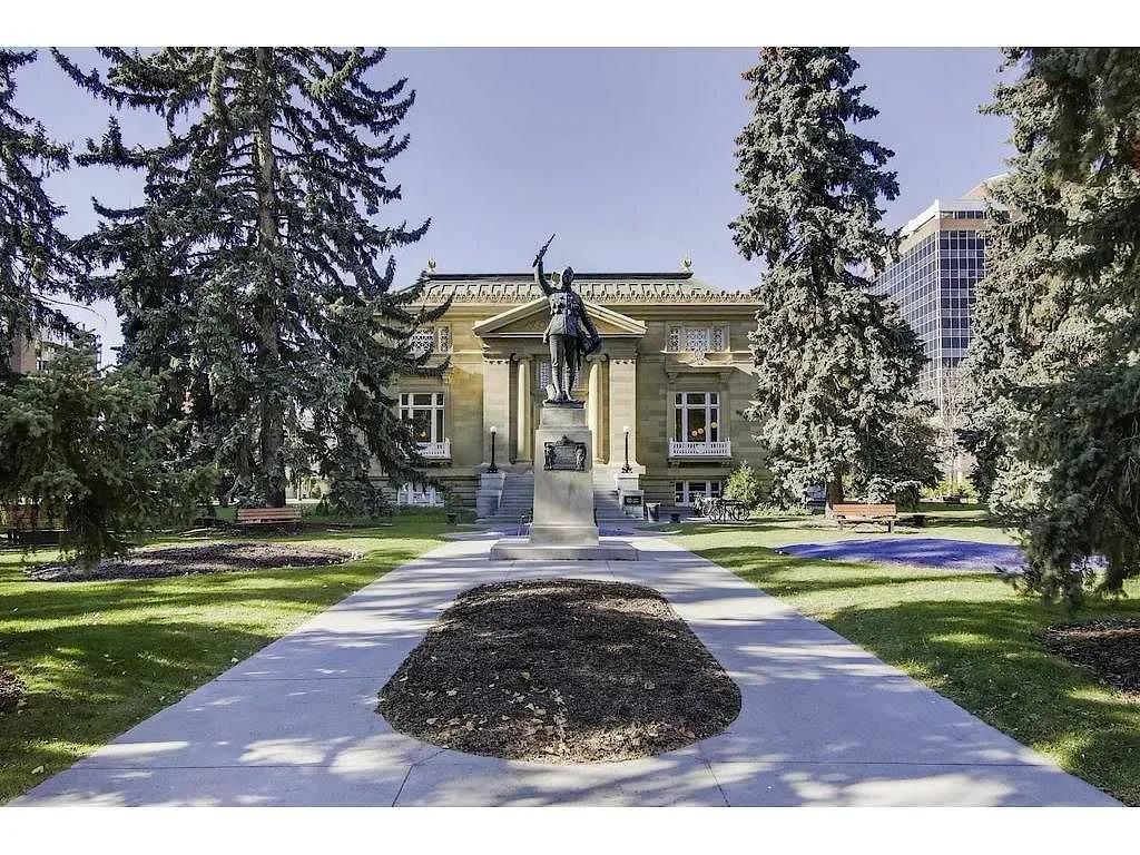 303 13 Avenue SW, #1102