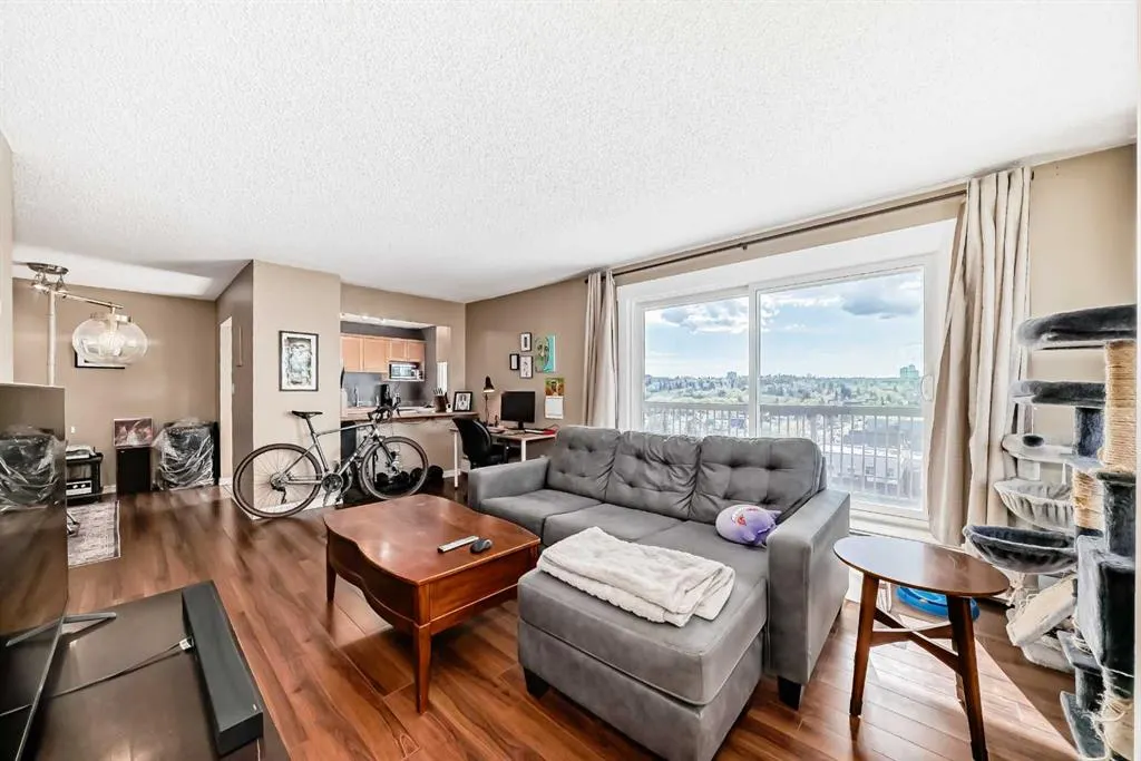1334 12 Avenue SW, #808