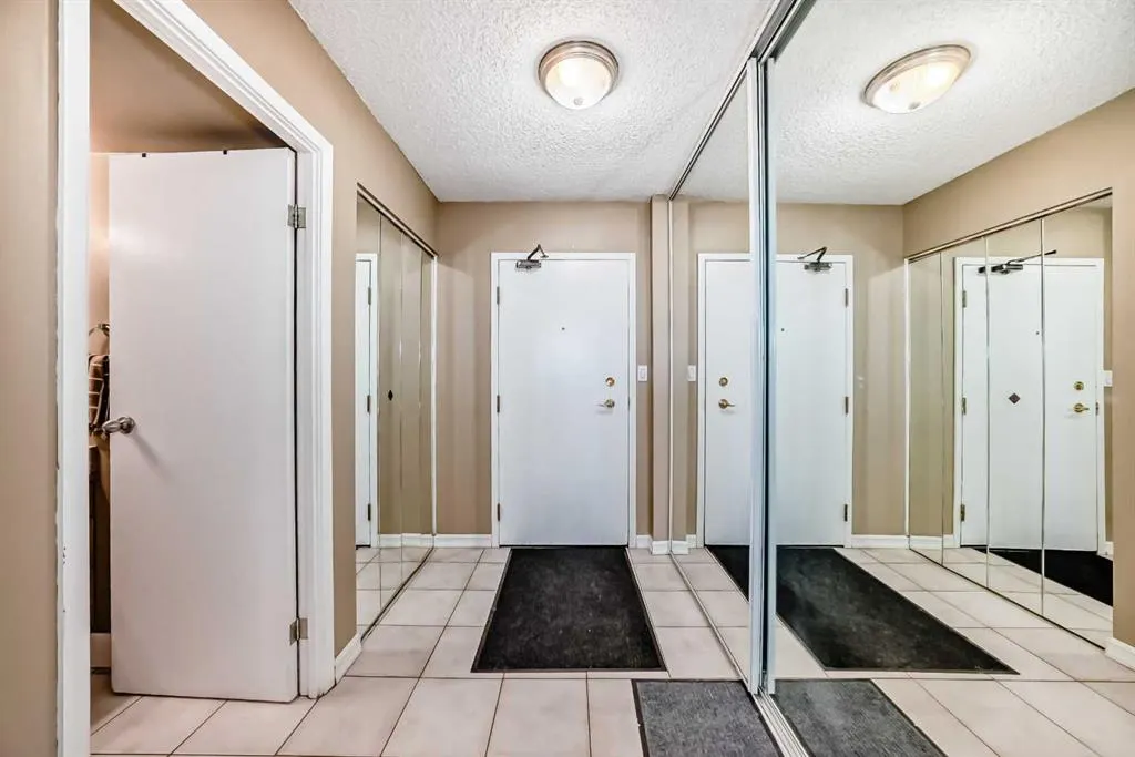 1334 12 Avenue SW, #808