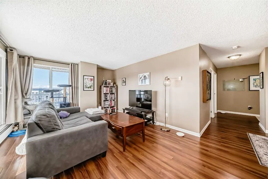 1334 12 Avenue SW, #808