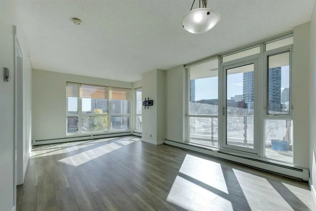 3 325 Street SE, #204