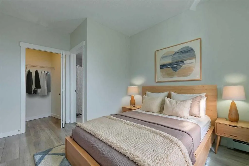 3 325 Street SE, #204