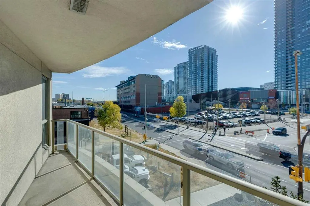 3 325 Street SE, #204