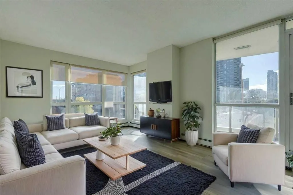 3 325 Street SE, #204