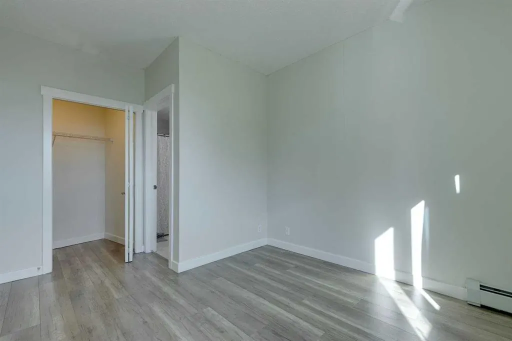 3 325 Street SE, #204