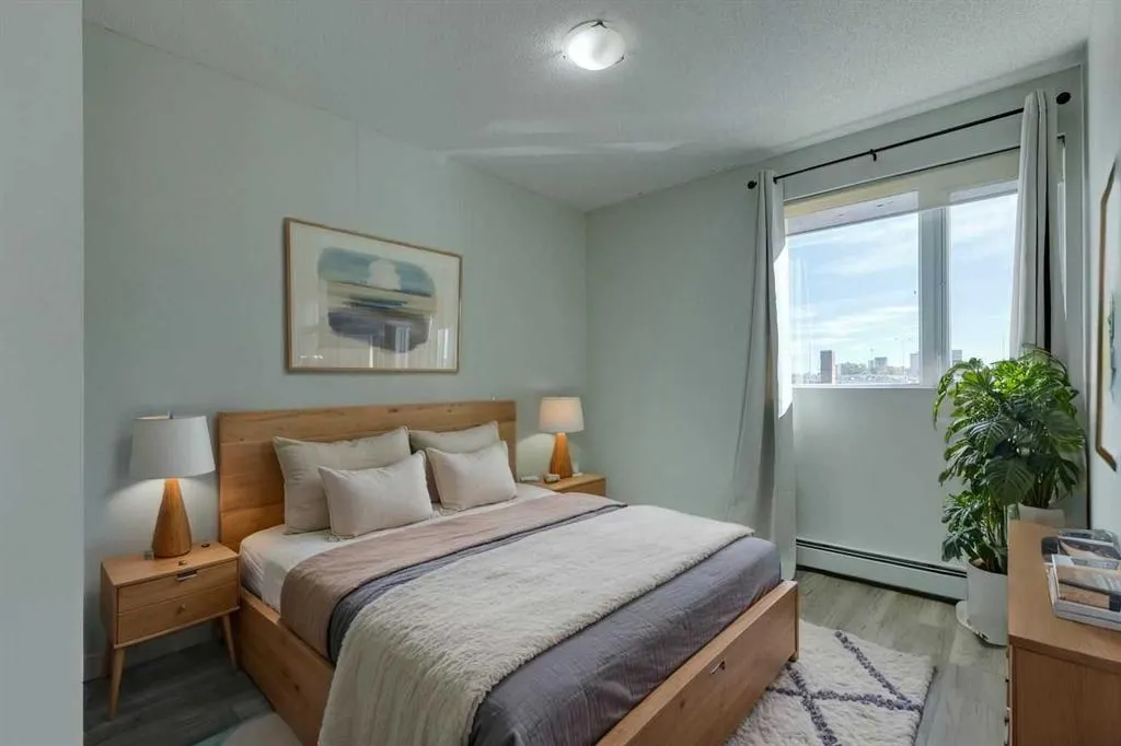 3 325 Street SE, #204