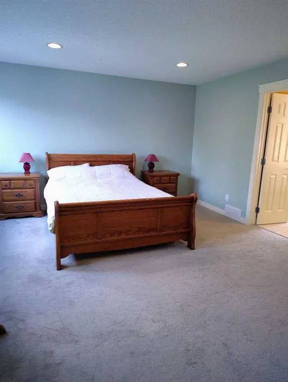 85 Tusslewood Heights NW