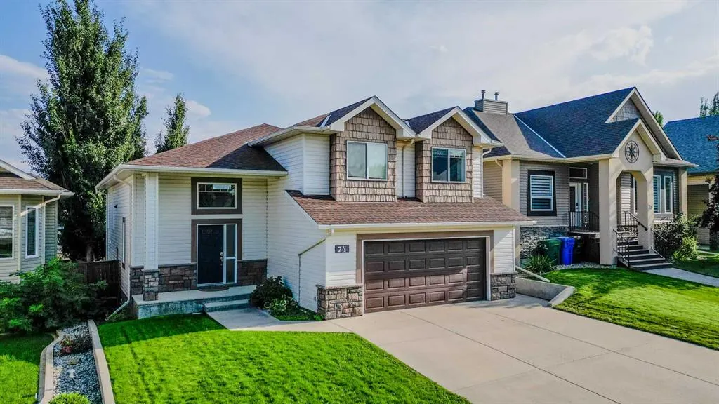 74 Rivermont Crescent W