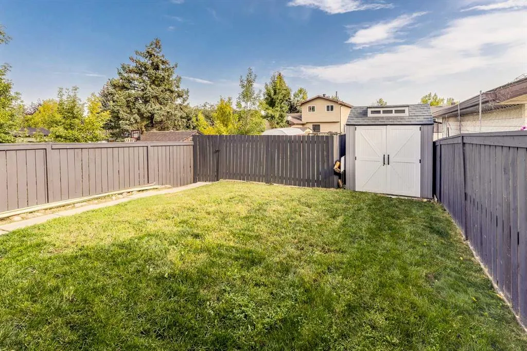 1028 Berkley Drive NW