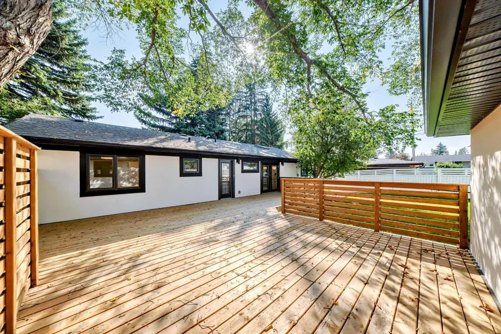 159 Lake Wapta Rise SE