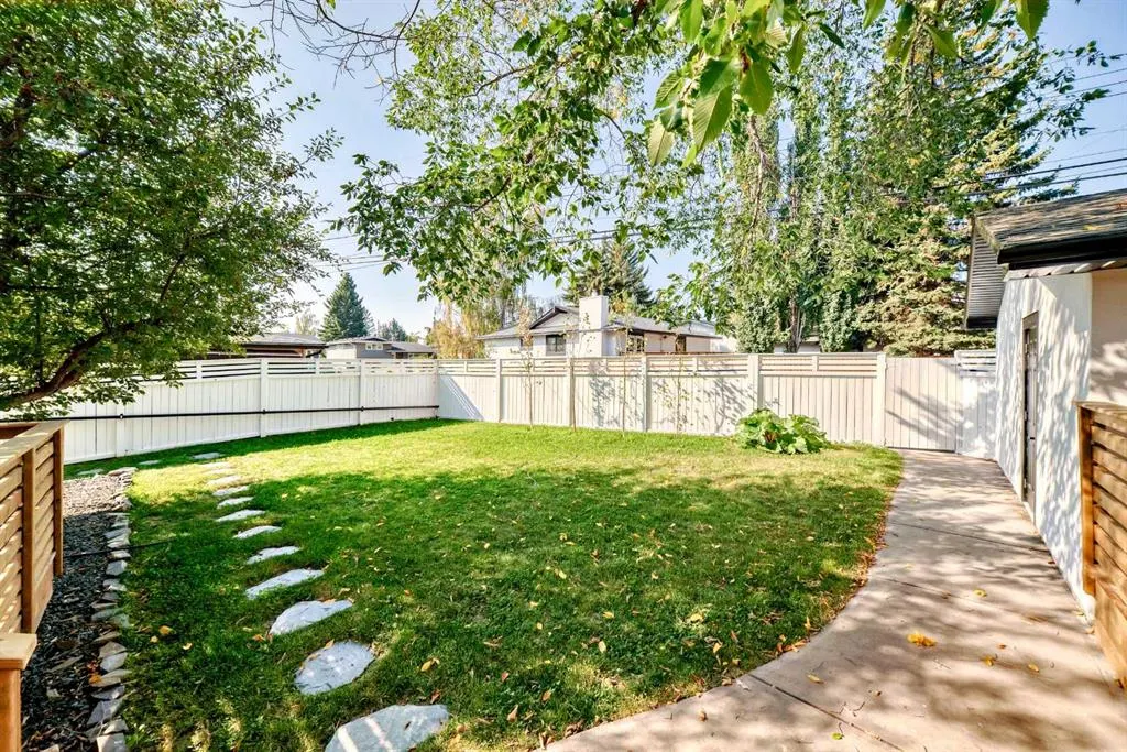 159 Lake Wapta Rise SE