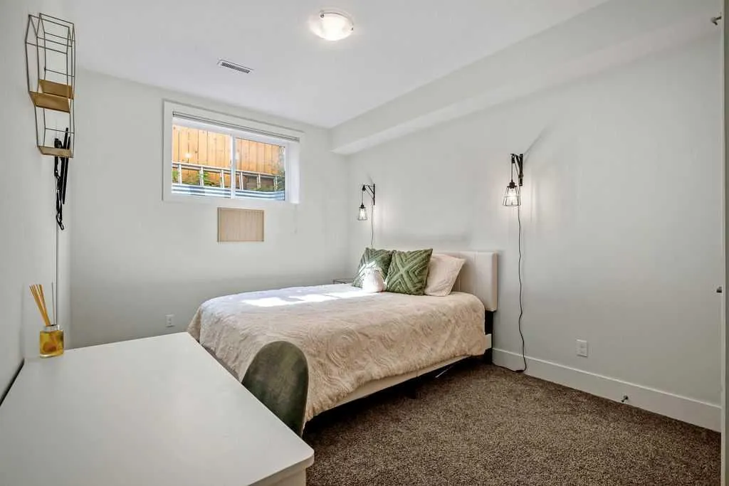 2033 High Country Rise NW