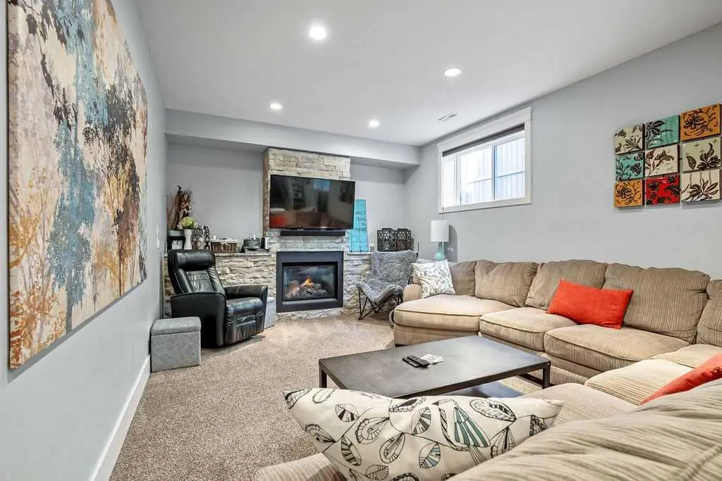 2033 High Country Rise NW