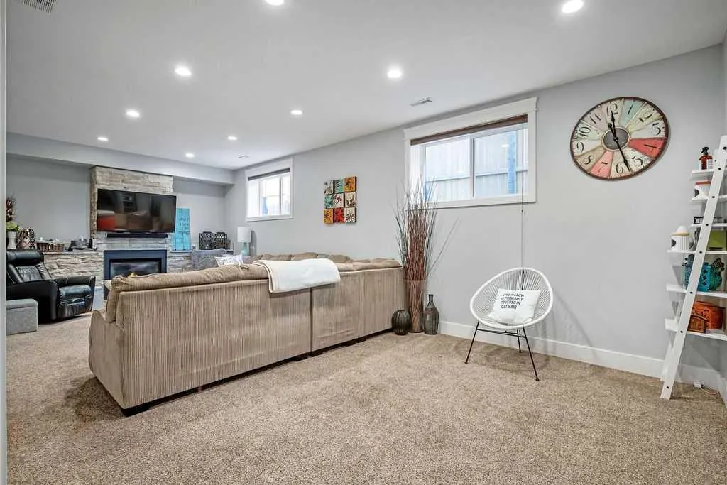 2033 High Country Rise NW