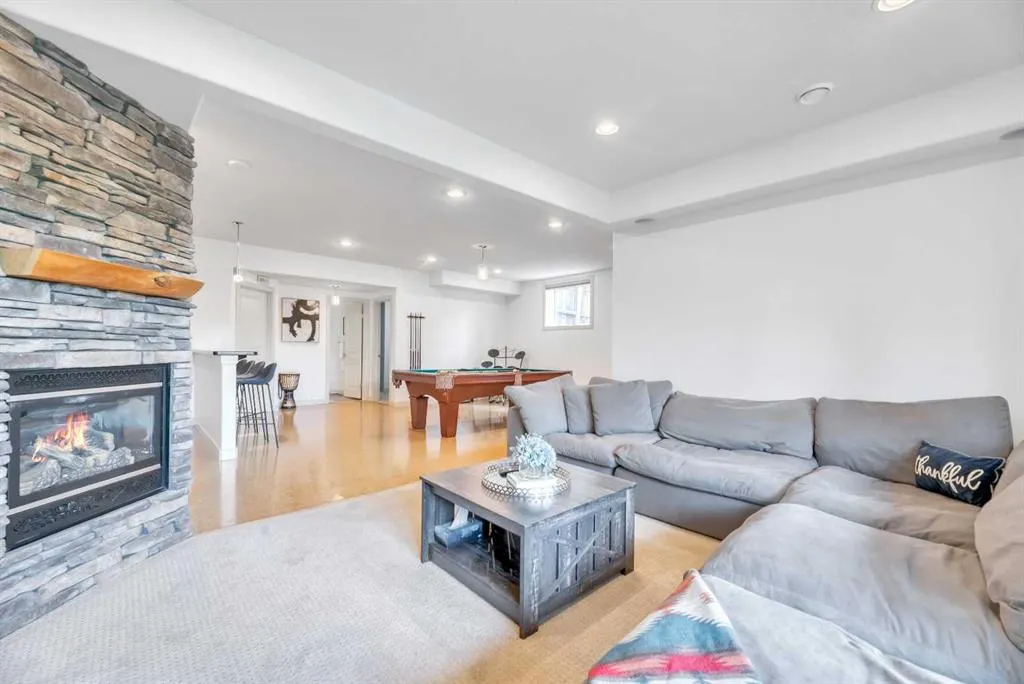 39 Crestridge Way SW
