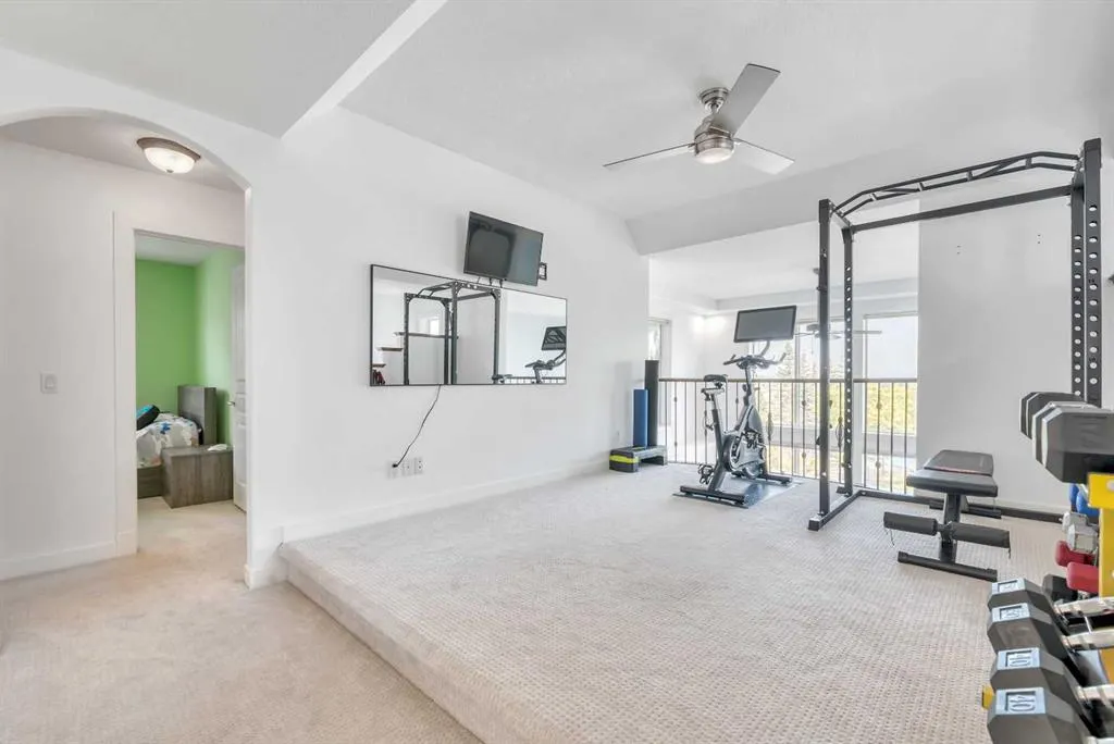 39 Crestridge Way SW