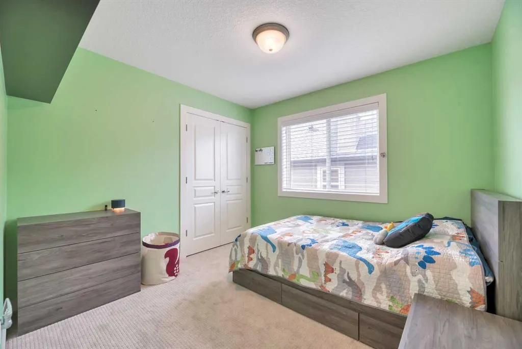 39 Crestridge Way SW