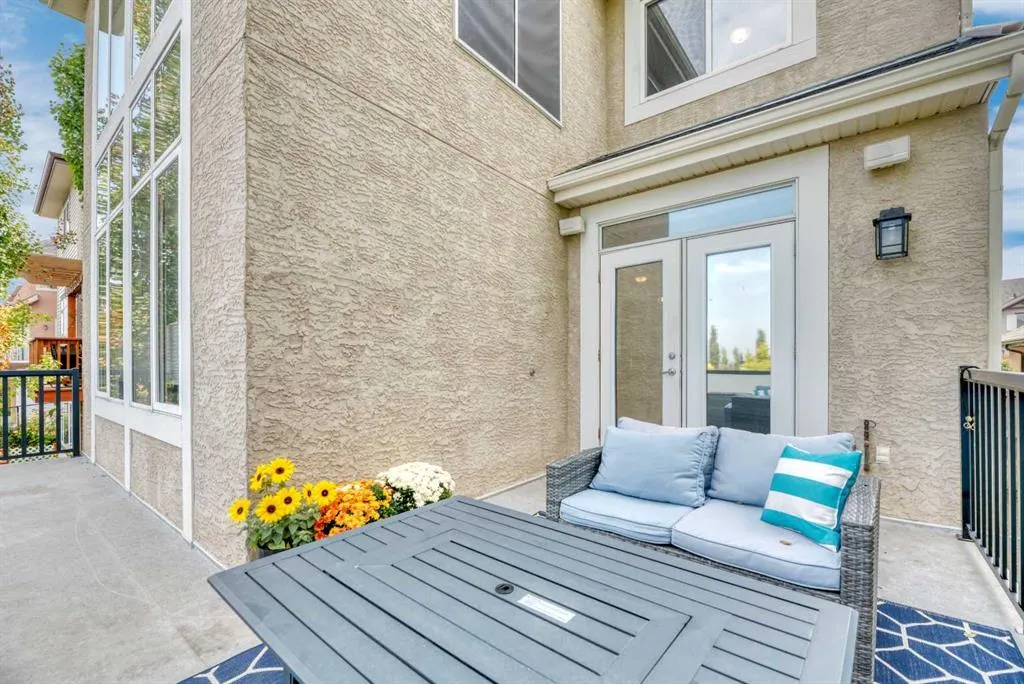 39 Crestridge Way SW