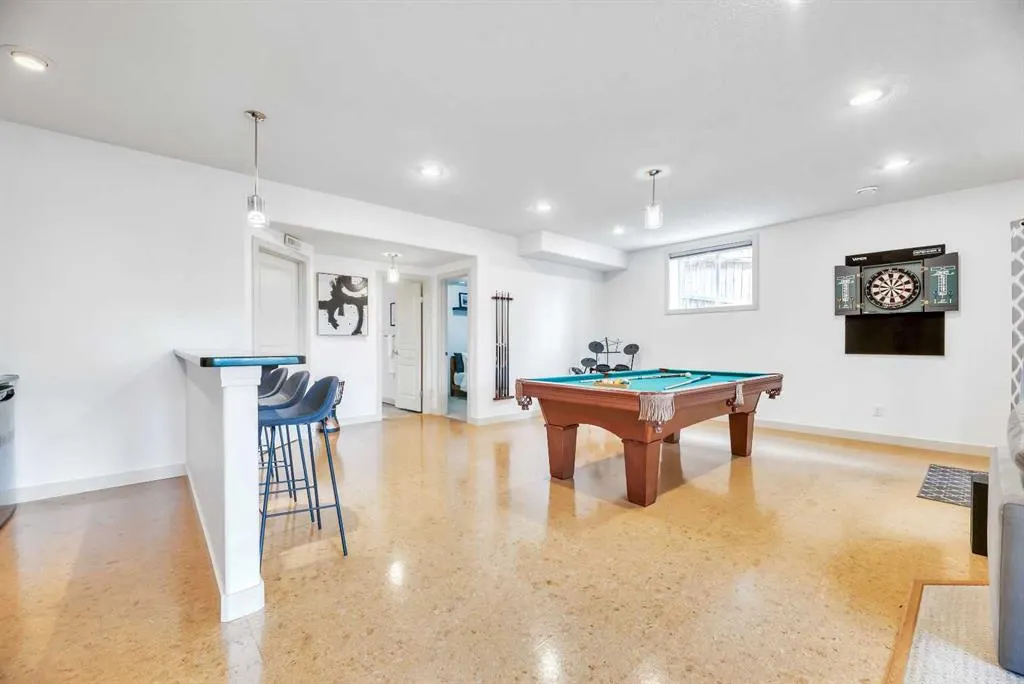39 Crestridge Way SW