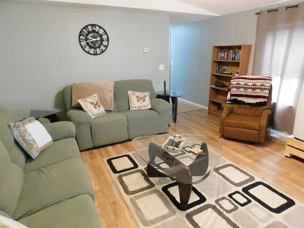 19 Meadow Lake Gate
