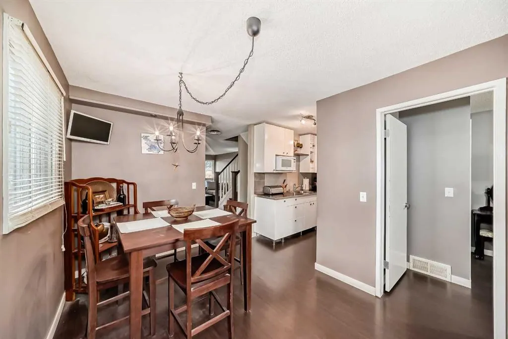 554 Whitehill Place NE