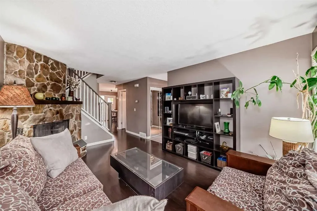 554 Whitehill Place NE