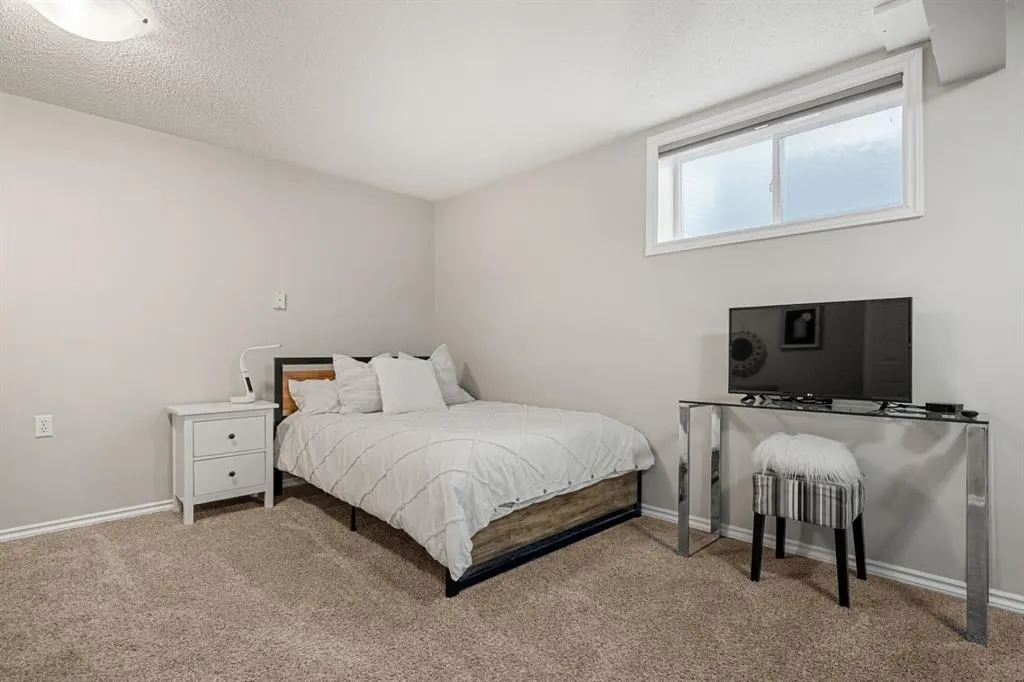 13015 Bonaventure Drive SE