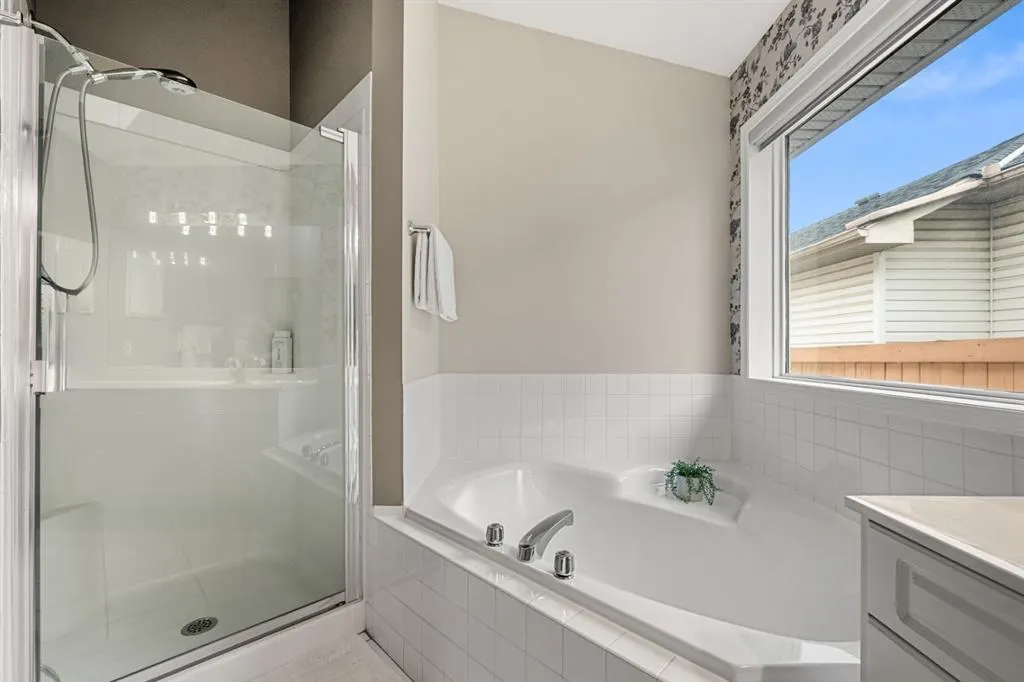 13015 Bonaventure Drive SE
