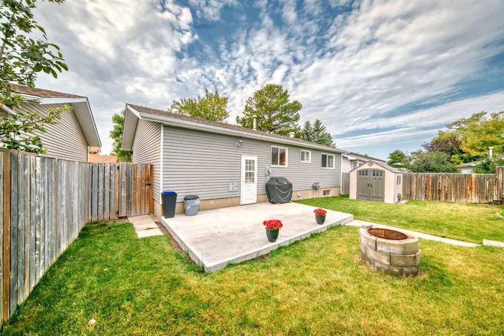 424 Rundlehill Way NE