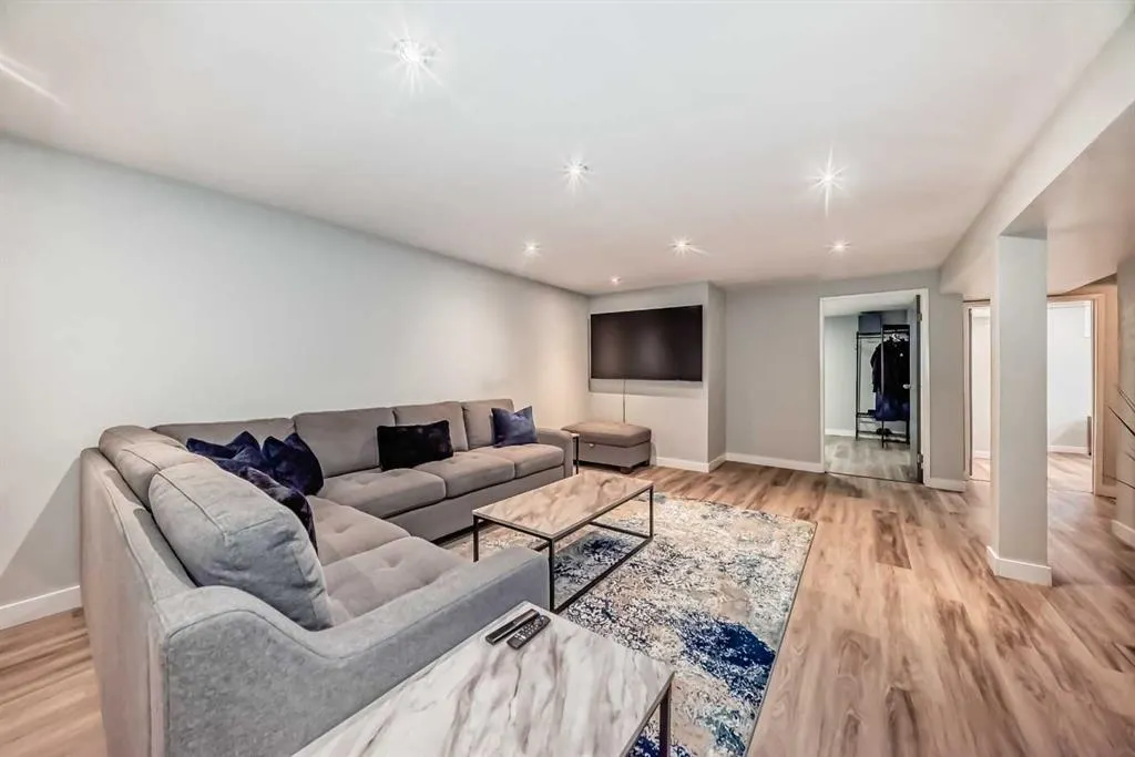 424 Rundlehill Way NE