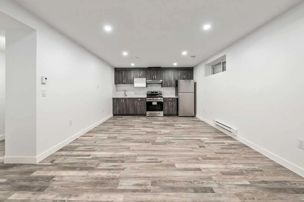 8 Evansdale Way NW
