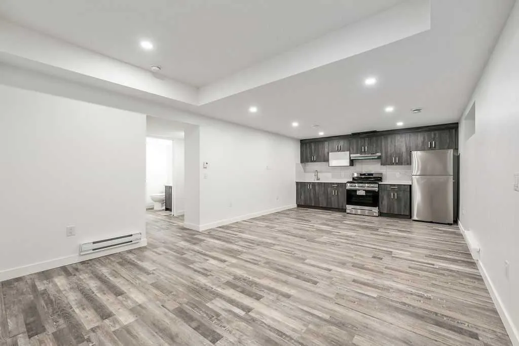 8 Evansdale Way NW