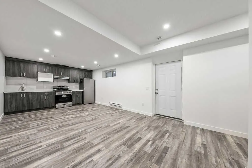 8 Evansdale Way NW