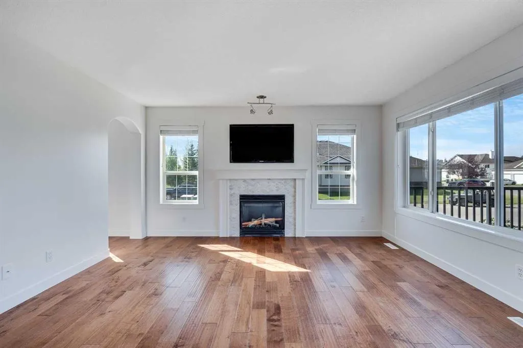 201 Crystalridge Rise