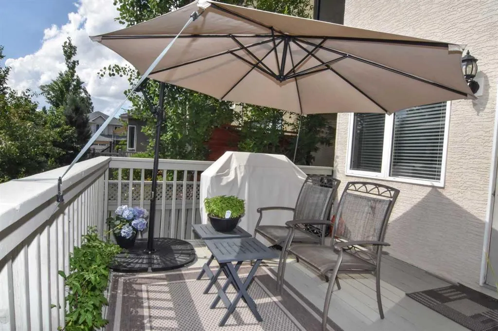 148 Scenic View Close NW