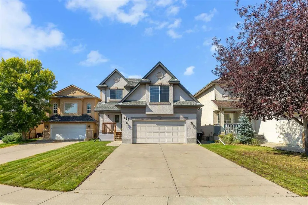162 Harvest Grove Close NE