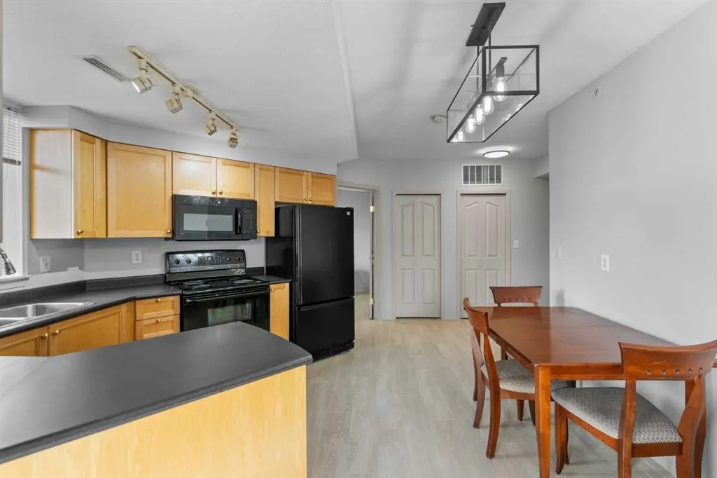 683 10 Street SW, #1204