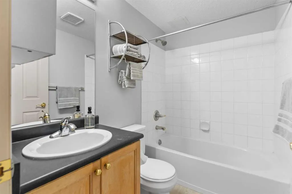 683 10 Street SW, #1204