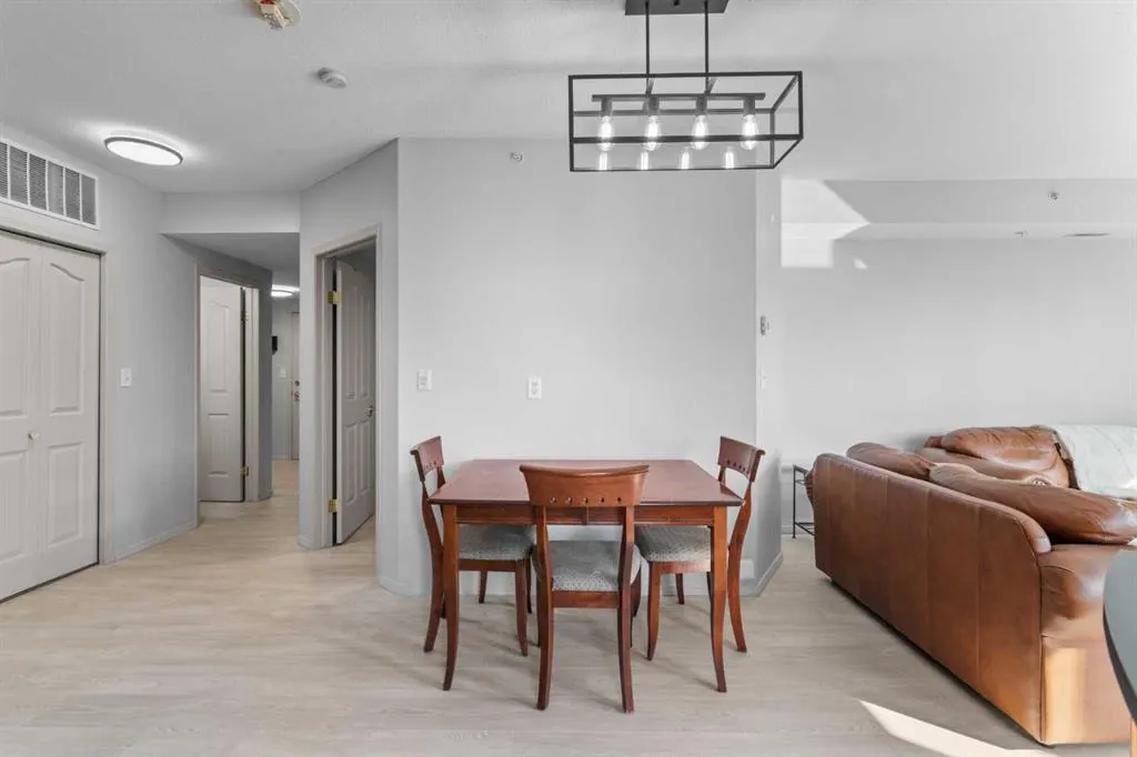 683 10 Street SW, #1204