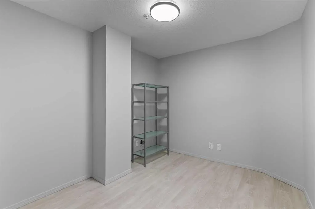 683 10 Street SW, #1204